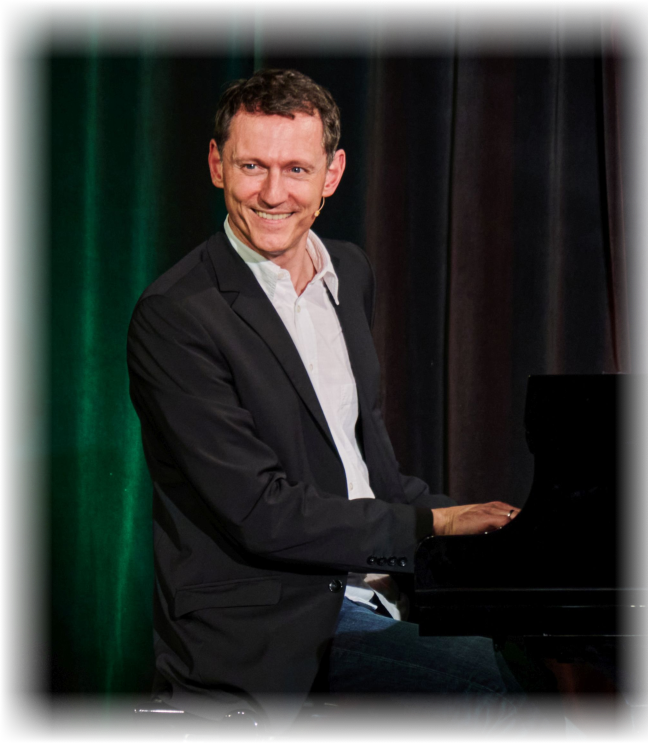 Konstantin Schmidt am Flügel